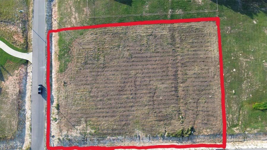Property photo for 3000 Flippin Street, Tolar, TX