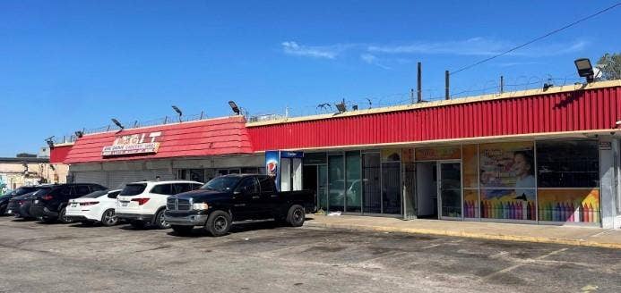 Property photo for 1225 Oak Grove Road, Fort Worth, TX