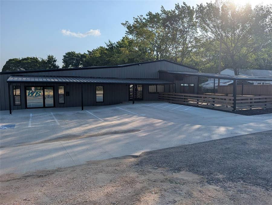 Property photo for 920 W Mason Street, Mabank, TX