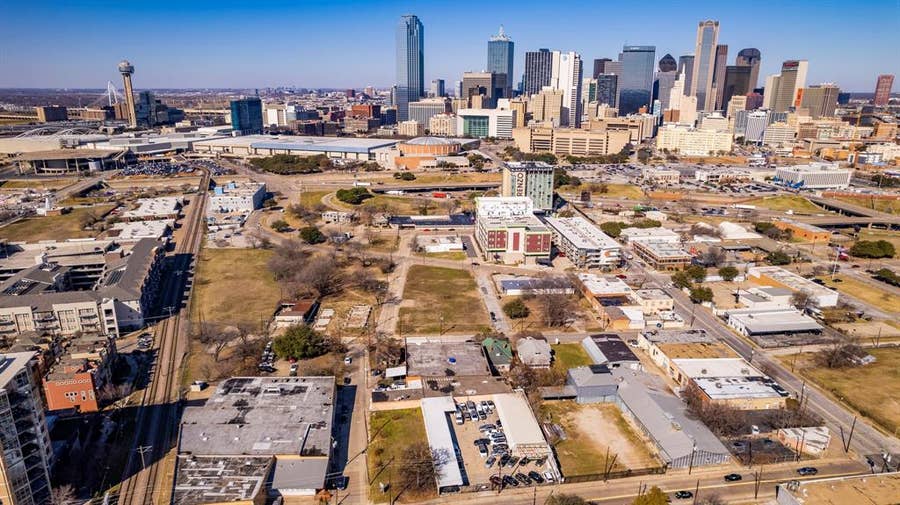 Property photo for 1204 Powhattan Street, Dallas, TX