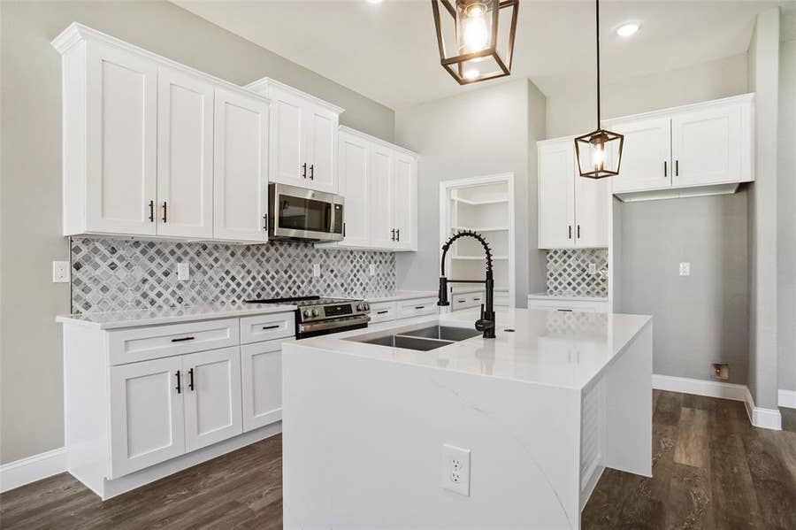 Property photo for 4913 Wichita Street, Granbury, TX