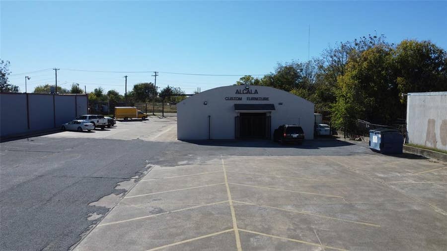 Property photo for 5515 Parkdale Drive, Dallas, TX
