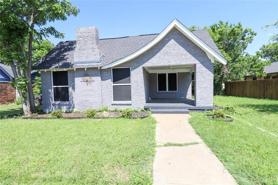 Property photo for 2208 N Sylvania Avenue, Fort Worth, TX