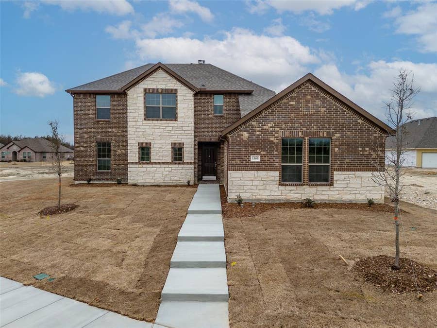 Property photo for 1505 PEGASUS Drive, Lancaster, TX