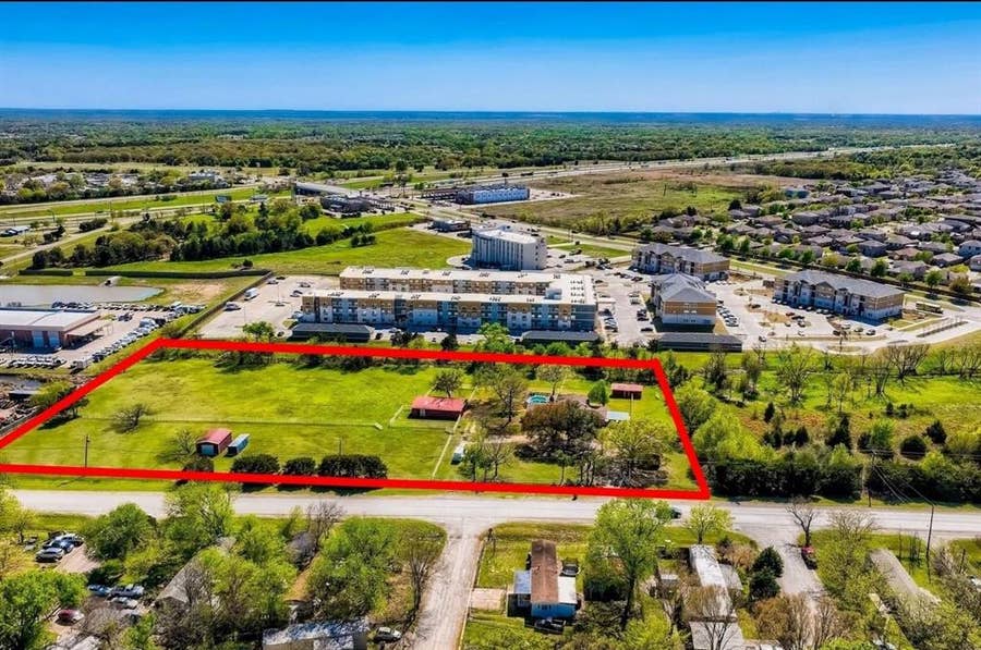 Property photo for 4260 Lasater Road, Balch Springs, TX