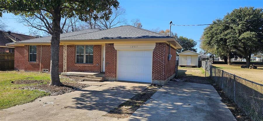 Property photo for 1007 Pleasant Drive, Dallas, TX