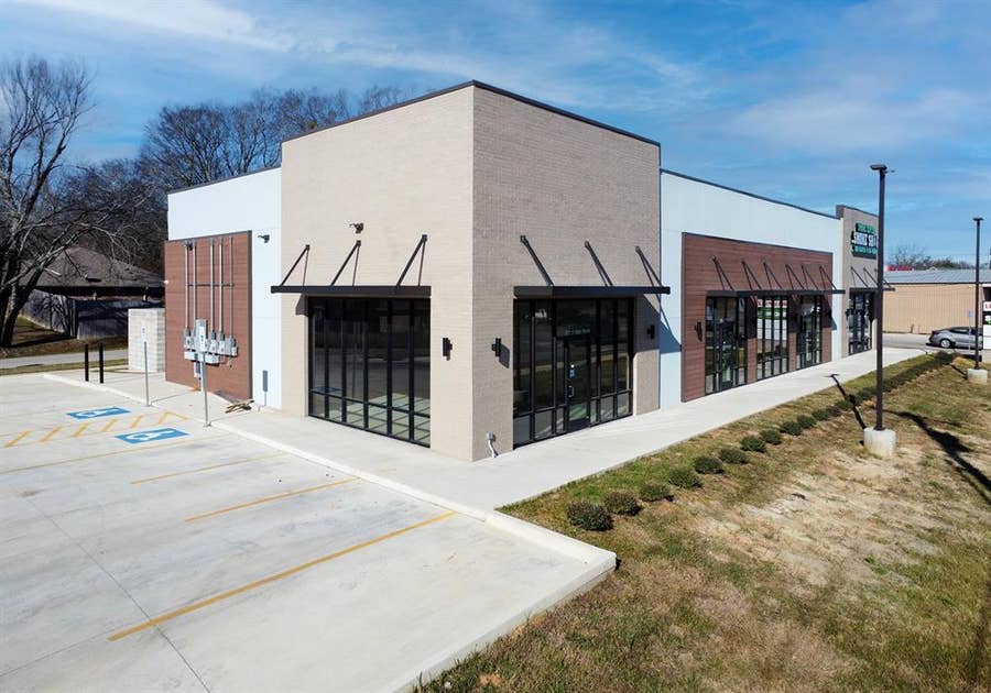 Property photo for 801 S Main Street, Lindale, TX