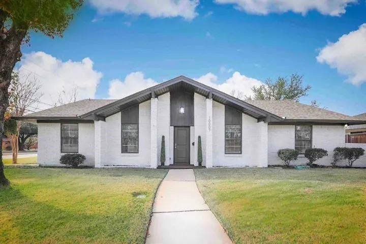 Property photo for 10007 Dale Crest Drive, Dallas, TX