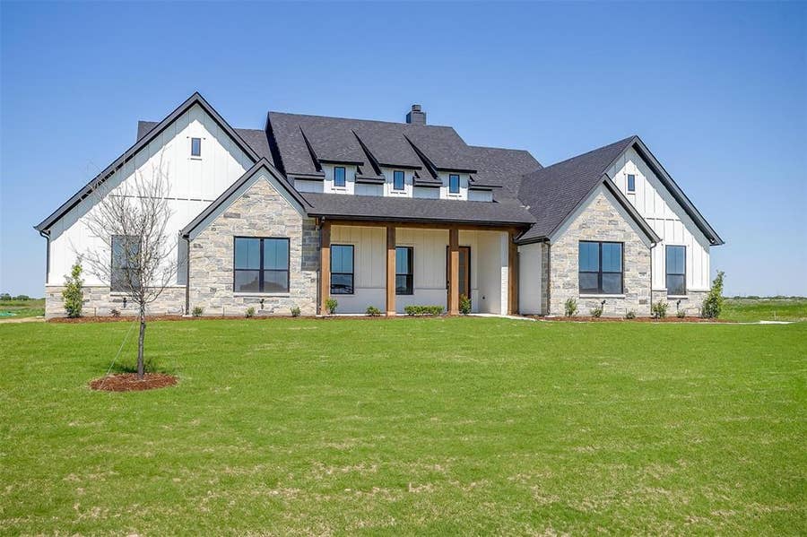 Property photo for 230 Everly Way, Venus, TX
