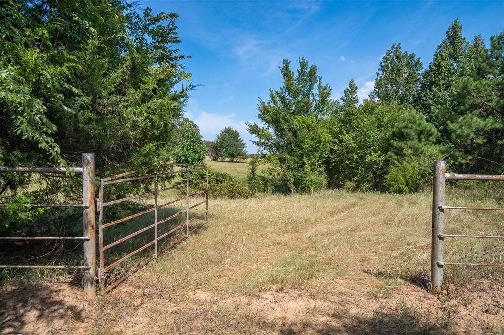 TBD Interstate 20, Lindale, TX 75706 View of gate featuring fence