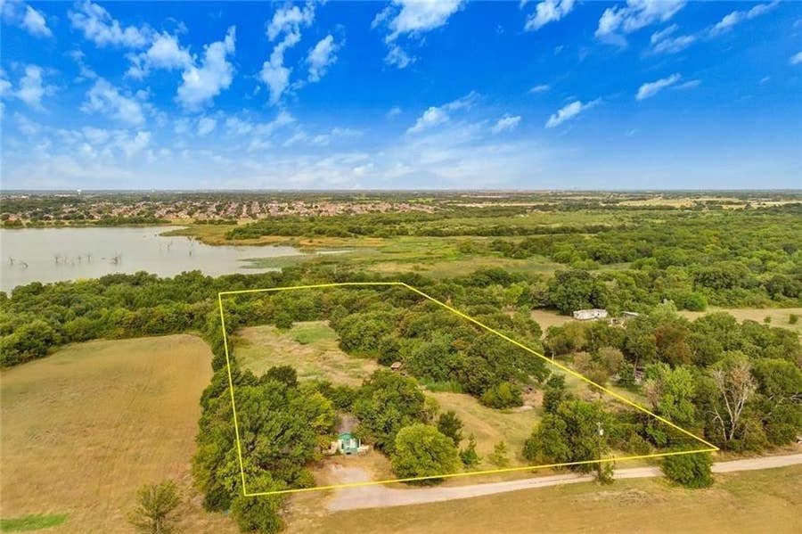 Property photo for 6829 Chiesa Road, Rowlett, TX