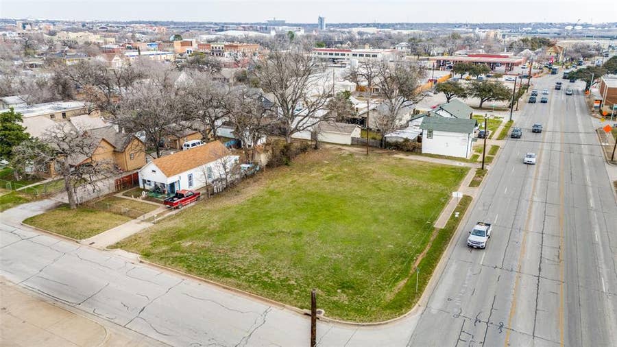 Property photo for 306 W Northside Drive, #3, Fort Worth, TX
