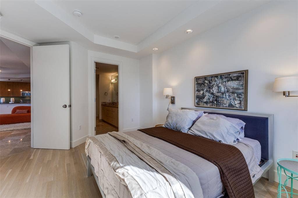 1505 Elm Street, #1004, Dallas, TX 75201 1505 Elm Street, #1004, Dallas, TX 75201