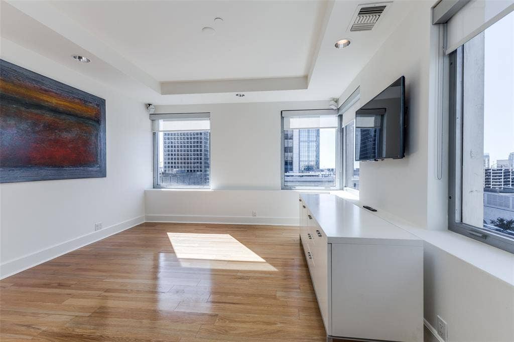 1505 Elm Street, #1004, Dallas, TX 75201 1505 Elm Street, #1004, Dallas, TX 75201