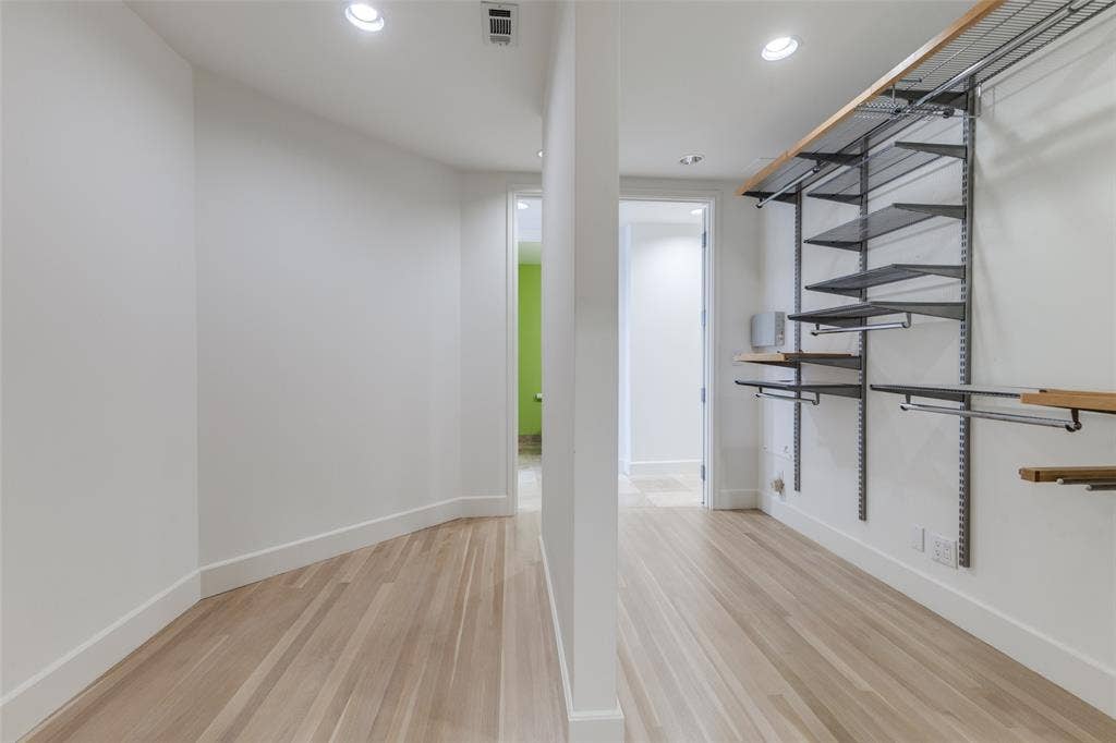 1505 Elm Street, #1004, Dallas, TX 75201 1505 Elm Street, #1004, Dallas, TX 75201