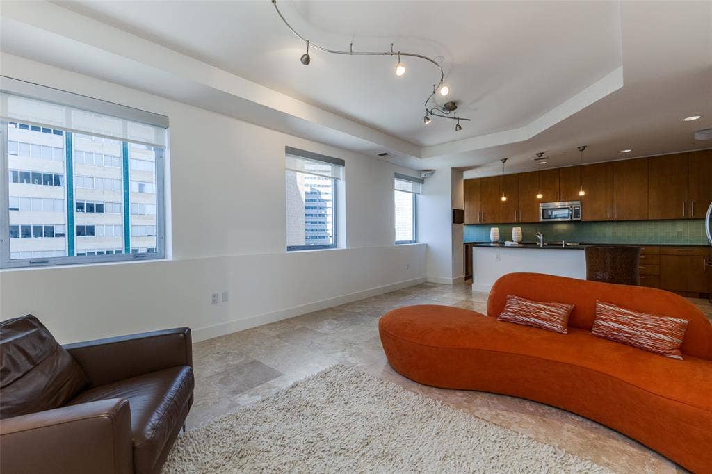 1505 Elm Street, #1004, Dallas, TX 75201 1505 Elm Street, #1004, Dallas, TX 75201