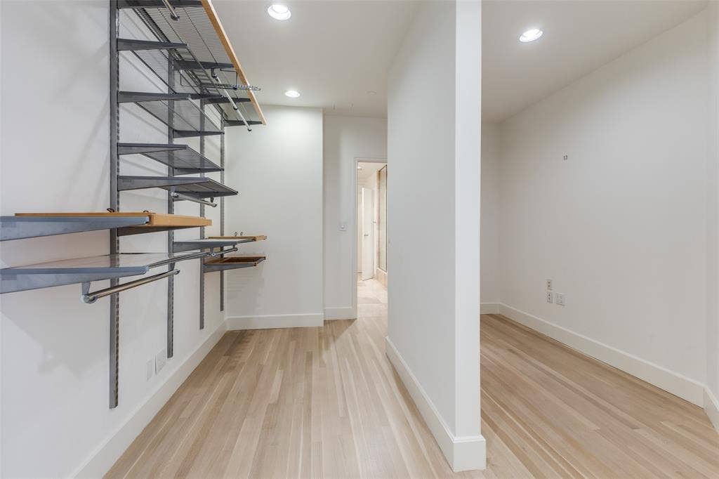 1505 Elm Street, #1004, Dallas, TX 75201 1505 Elm Street, #1004, Dallas, TX 75201
