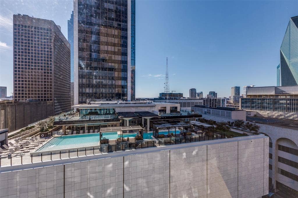 1505 Elm Street, #1004, Dallas, TX 75201 1505 Elm Street, #1004, Dallas, TX 75201