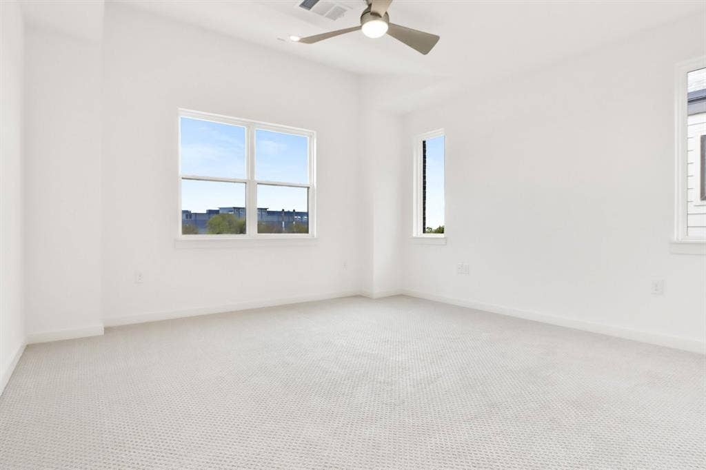 1427 Azalea Drive, Melissa, TX 75454 017-20241030-1427AzaleaDrive-Melissa-TX-75454-PrimaryBedroom.jpg-SMALL