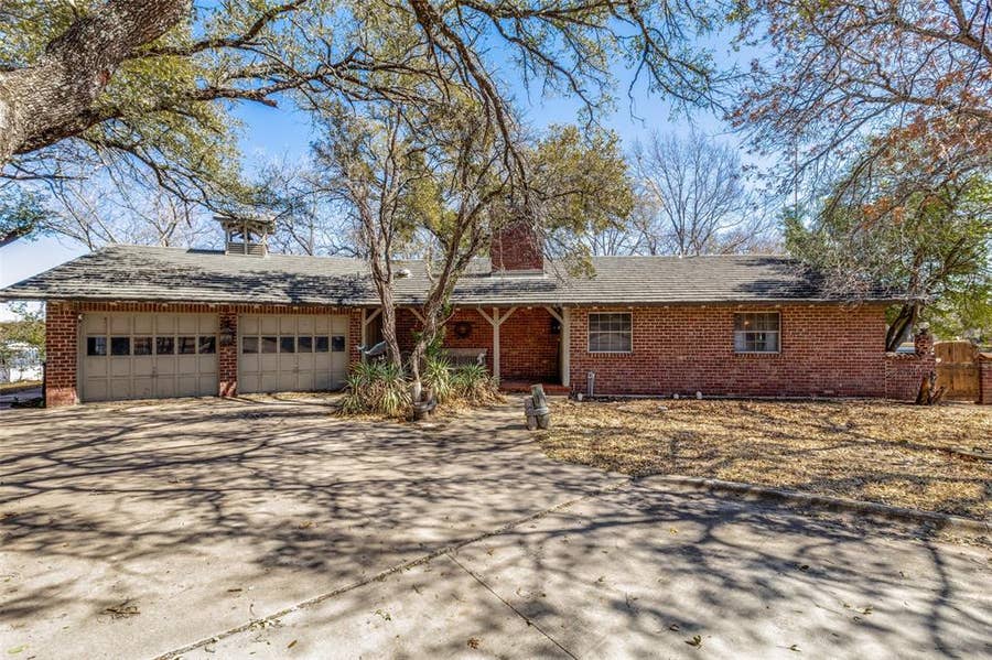 Property photo for 4246 Shore Front Court, Fort Worth, TX