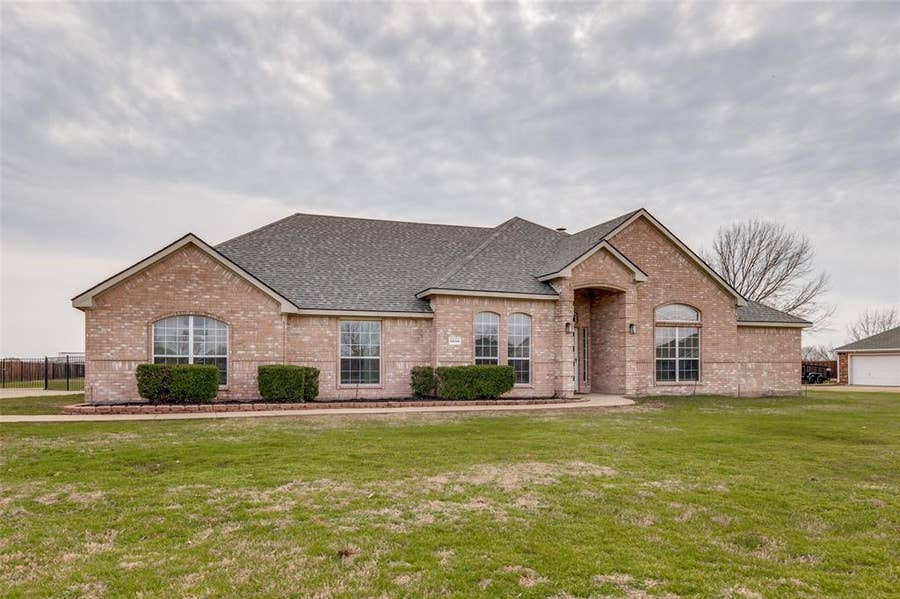 Property photo for 8934 Colonial Drive, Crandall, TX
