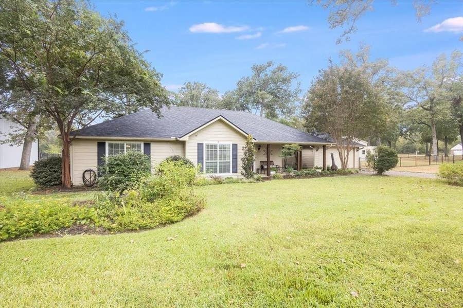 Property photo for 108 Azalea Court, Trinidad, TX
