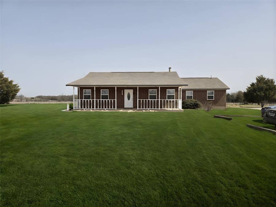 Property photo for 1001 N Atkins Drive, Celeste, TX
