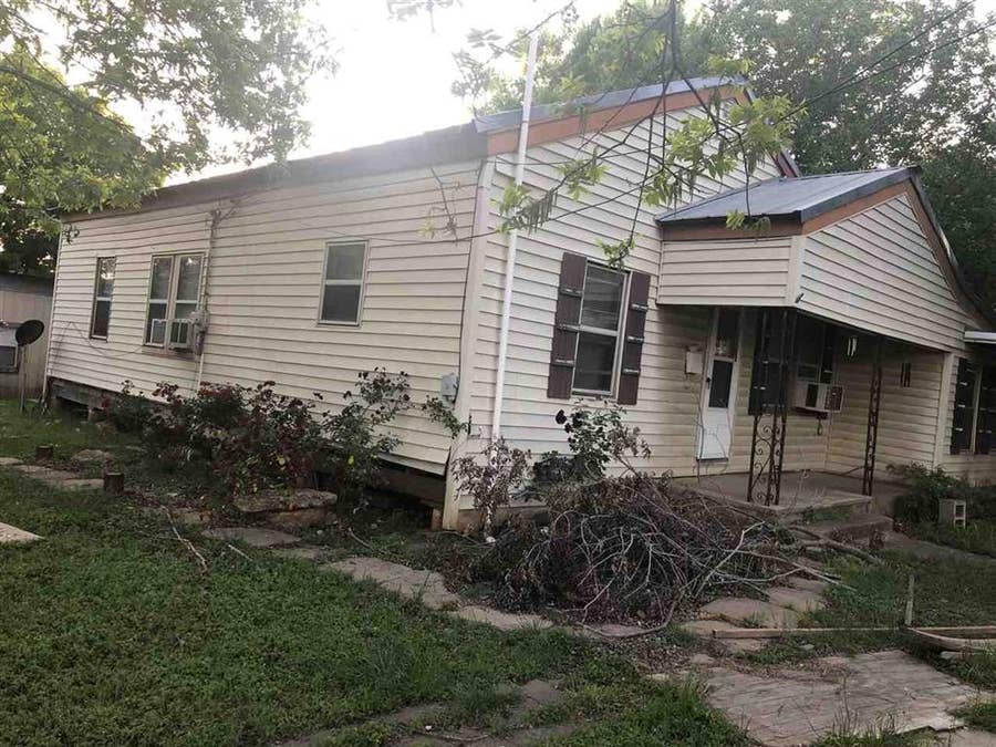 Property photo for 1031 S Main Street, McGregor, TX
