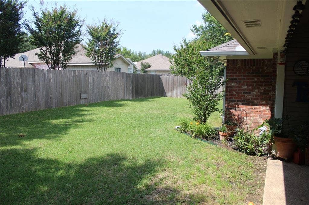 9100 Aspen Drive, Waco, TX 76712 9100 Aspen Drive, Waco, TX 76712