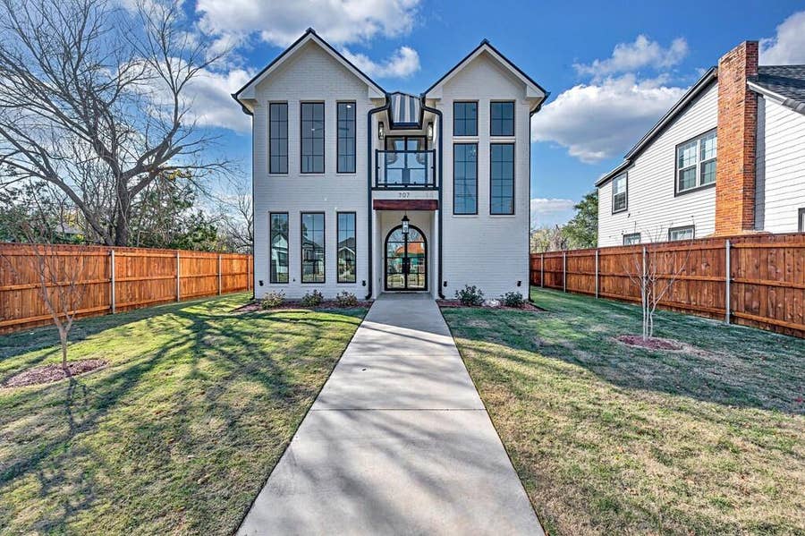 Property photo for 707 S 9th Street, Waco, TX