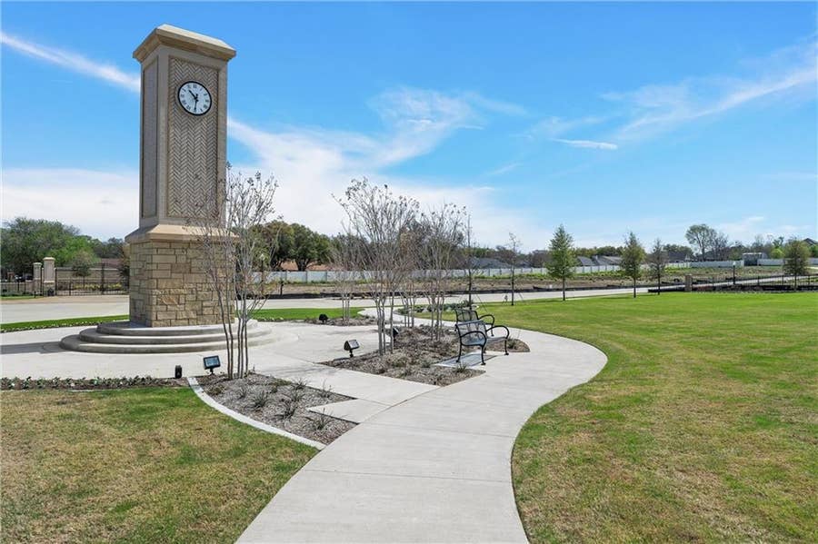 Property photo for 59 Pinehurst Drive, Woodway, TX