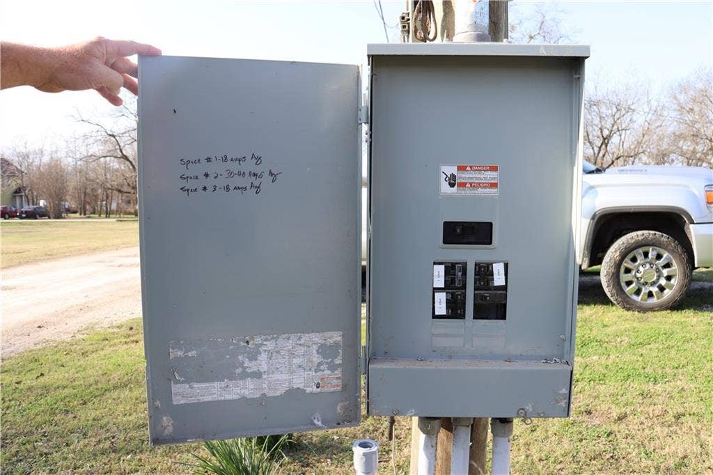 310 W Burleson, Mart, TX 76664 310 W Burleson, Mart, TX 76664