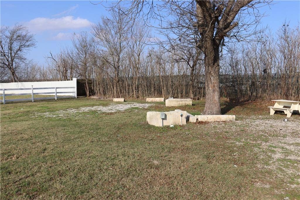 310 W Burleson, Mart, TX 76664 310 W Burleson, Mart, TX 76664