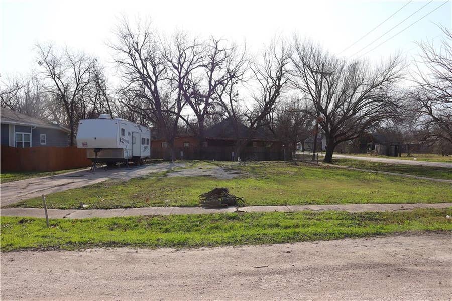 Property photo for 502 E Navarro Street, Mart, TX