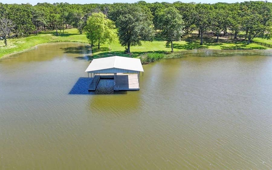 Property photo for 9501 Oakwood Road, Quinlan, TX