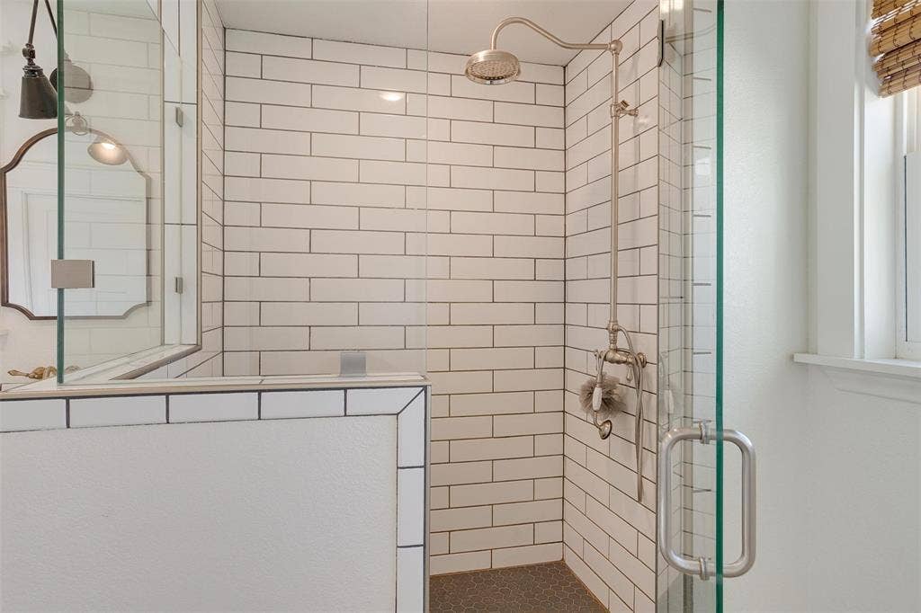 939 Twin Bends Road, Crawford, TX 76638 Full bath with a shower stall