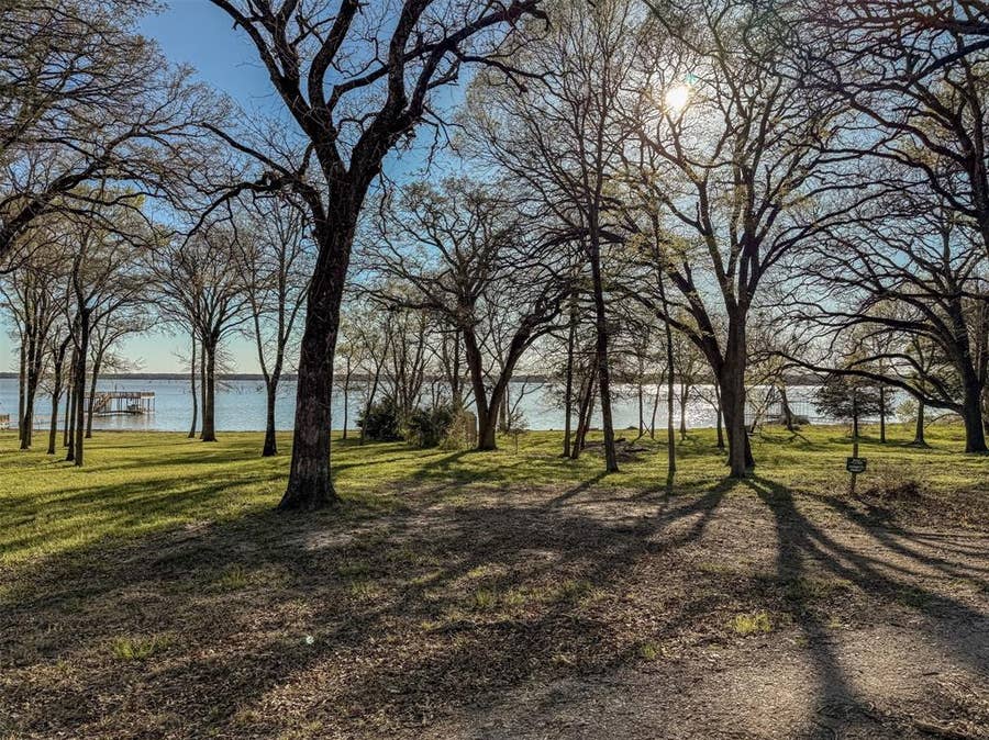 Property photo for 2116 S Oaks Lane, Lone Oak, TX