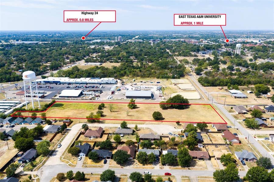 Property photo for 2301 Mangum Street, Commerce, TX