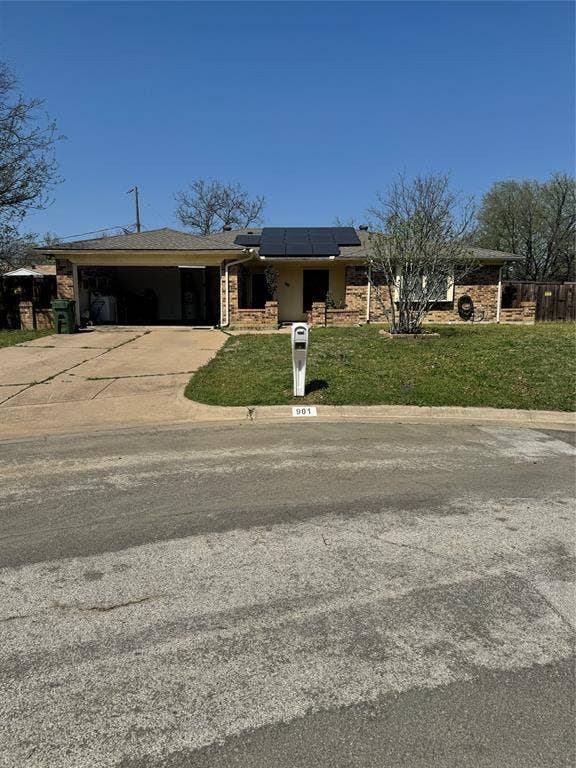 Property photo for 901 Freestone Court, Arlington, TX