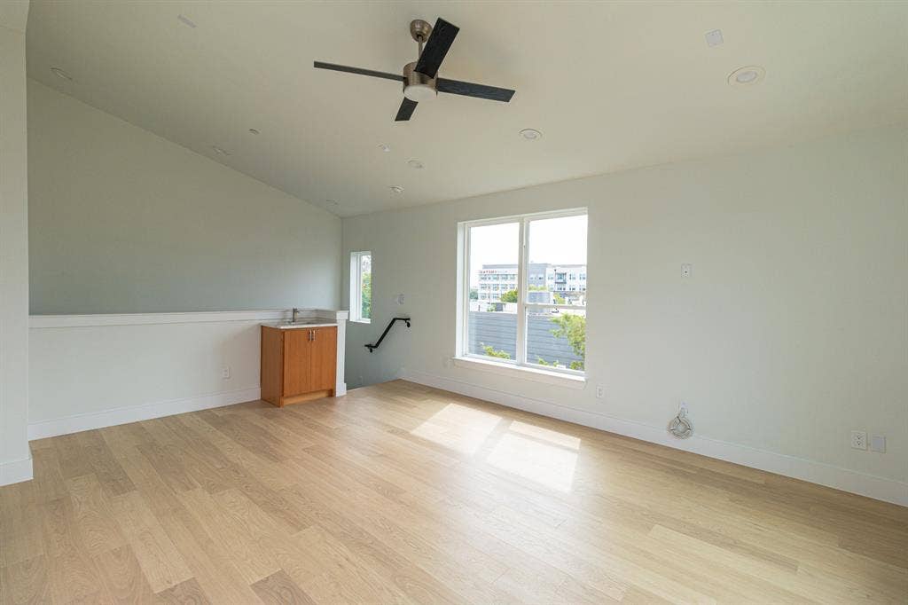4210 Roseland Avenue, Dallas, TX 75204 4210 Roseland Avenue, Dallas, TX 75204