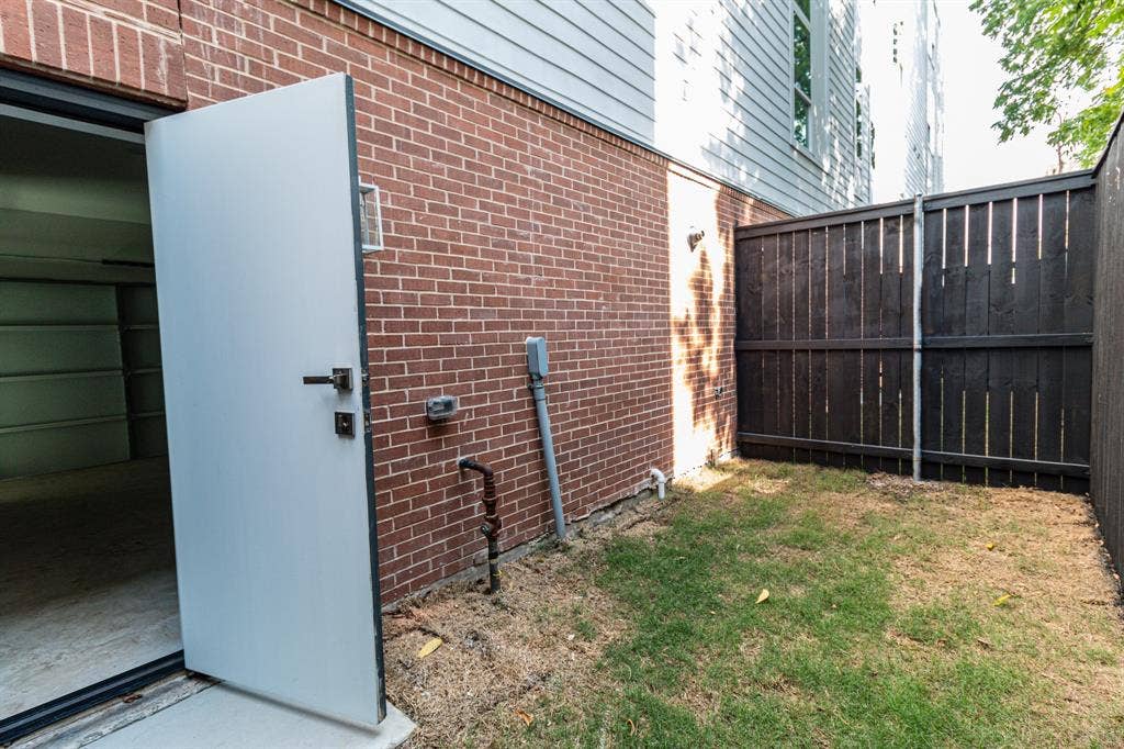 4210 Roseland Avenue, Dallas, TX 75204 4210 Roseland Avenue, Dallas, TX 75204
