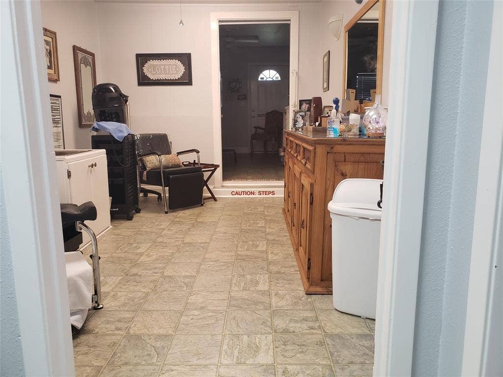 5617 Watauga Road, Watauga, TX 76148 5617 Watauga Road, Watauga, TX 76148