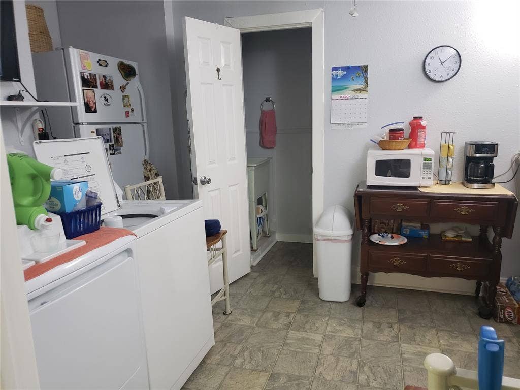 5617 Watauga Road, Watauga, TX 76148 Breakroom with Utility room