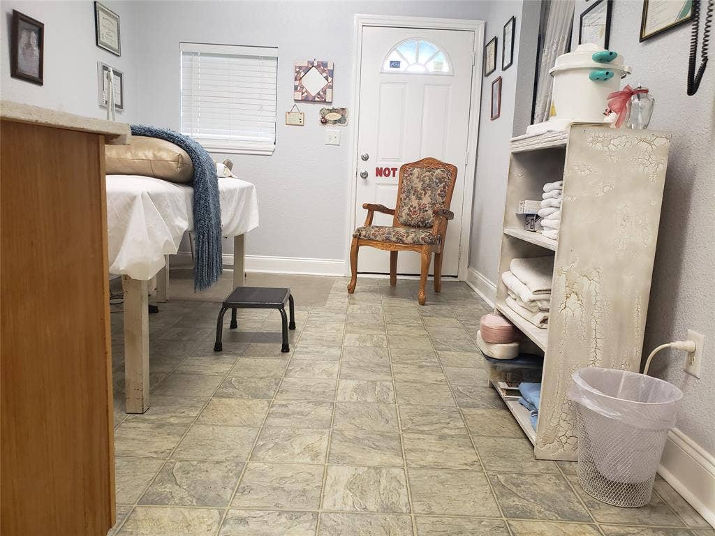 5617 Watauga Road, Watauga, TX 76148 5617 Watauga Road, Watauga, TX 76148