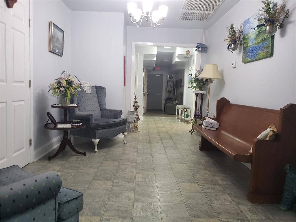 5617 Watauga Road, Watauga, TX 76148 5617 Watauga Road, Watauga, TX 76148