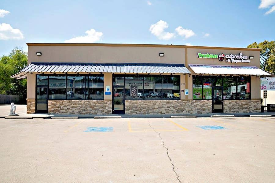 Property photo for 220 S Palestine Street, Athens, TX