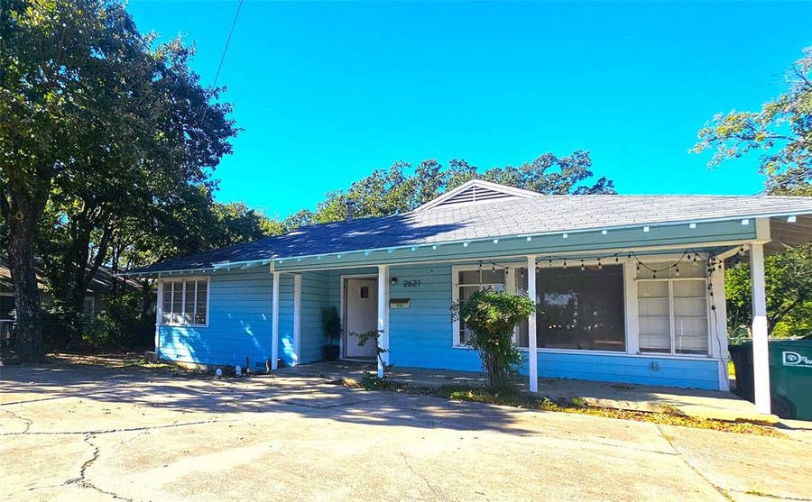 Property photo for 2621 N Locust Street, Denton, TX