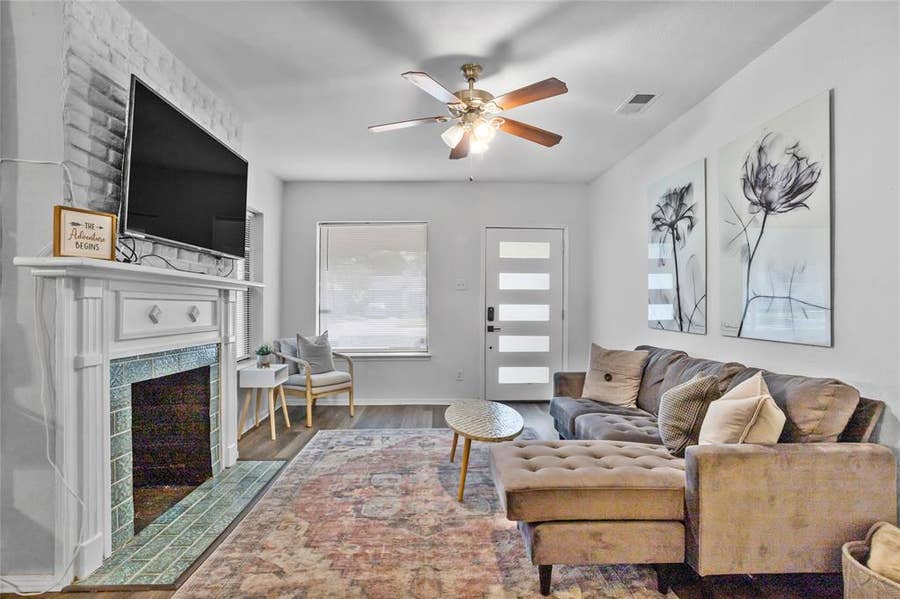 Property photo for 4040 Carolyn Road, Fort Worth, TX