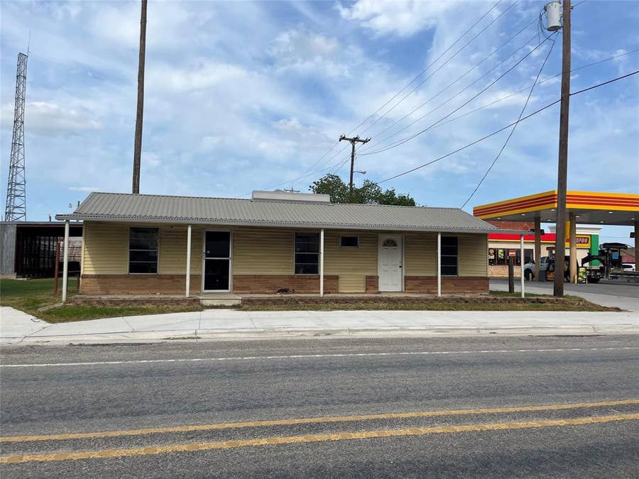 Property photo for 106 N Front Street, Mart, TX