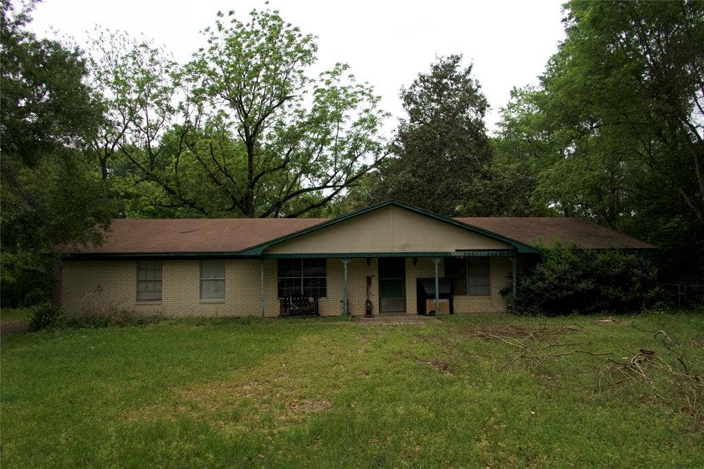 805 S Bradford Street, Overton, TX 75684 805 S Bradford Street, Overton, TX 75684